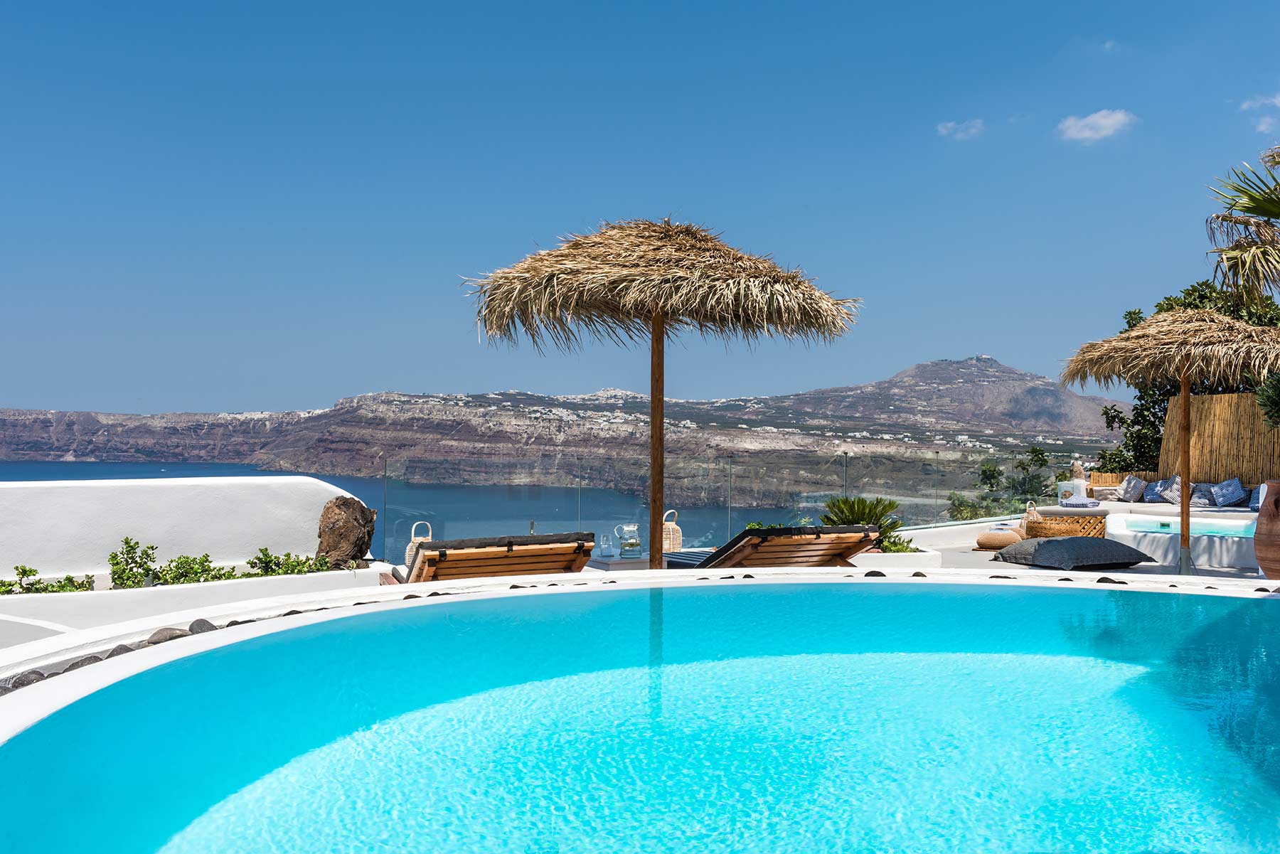 Santorini Summer Lovers Villas